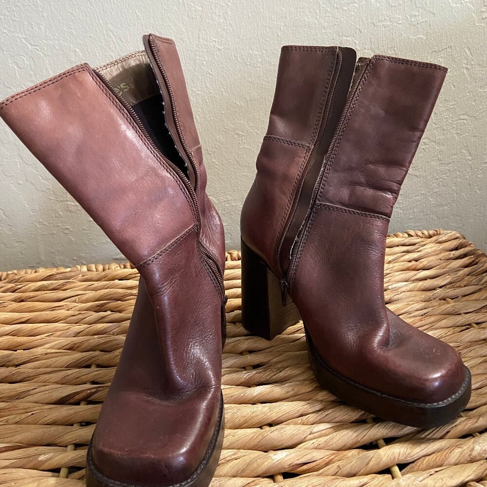 Boots by Candie's Size 7 Brown Leather Uppers 3-1/2" heel